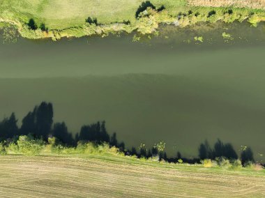 Hava görüntüsü, Seine kıyılarını yukarıdan gösteren bir İHA ile çekildi.