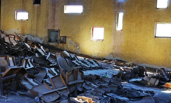 Opuszczone Kino Zniszczony Budynek Który Czeka Odbudowę Zdjęcia Stockowe bez tantiem