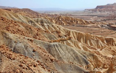 The Negev çöl machtesh Ramon-erozyon krateri, Israil 'in en pitoresk doğal simge