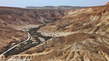 The Negev çöl machtesh Ramon-erozyon krateri, Israil 'in en pitoresk doğal simge