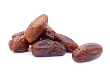 Beyaz bir arka plan üzerinde izole kurutulmuş tatlı tarihleri