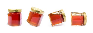 Cam beyaz arka plan üzerinde izole arı bal