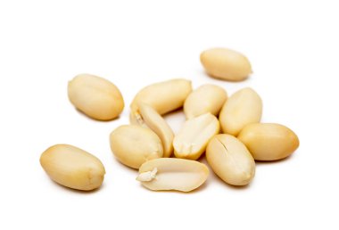 Taze fıstık izole üzerinde beyaz arka plan snack