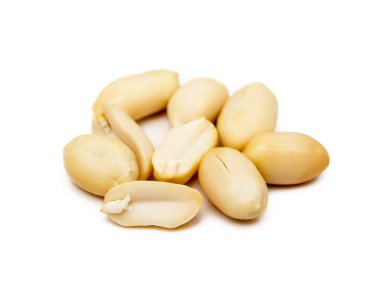 Taze fıstık izole üzerinde beyaz arka plan snack