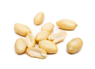 Taze fıstık izole üzerinde beyaz arka plan snack