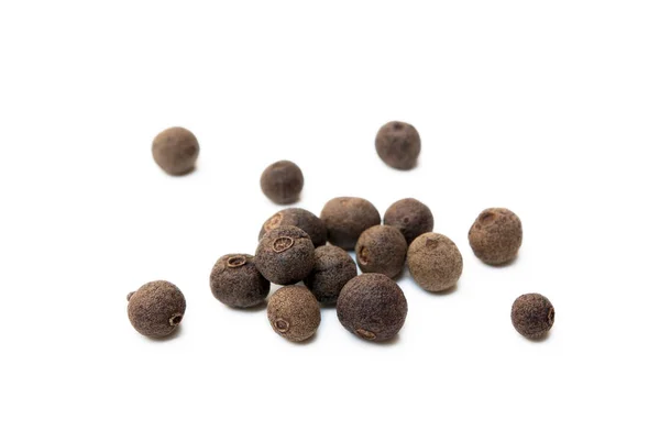 Scattered Allspice Isolated White Background — Stock Photo, Image