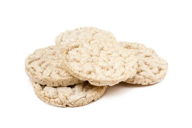 Mısır gevrekli sandviçler beyaz arkaplanda izole edilmiş.