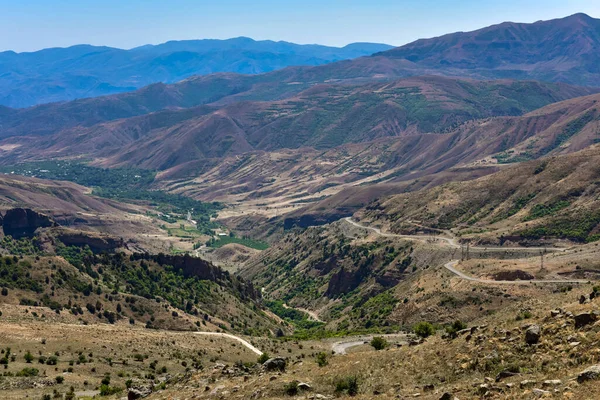 Vardenyats山口 关于亚美尼亚高加索山区的观点 — 图库照片