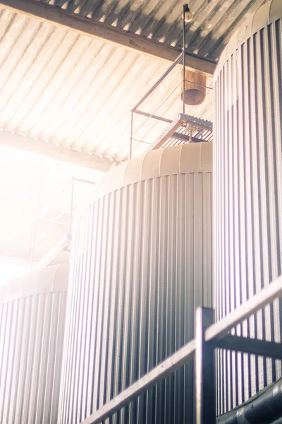 醸造タンク容器ビール生産 トーンのイメージ — ストック写真