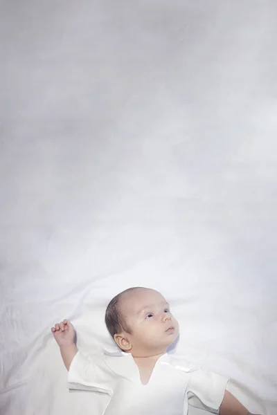 Vertical Photo Newborn Baby Boy Copy Space Top — Stock Photo, Image