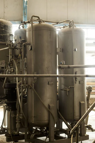 Pivovarnictví mechanismy skládající se z potrubí a měřidla — Stock fotografie