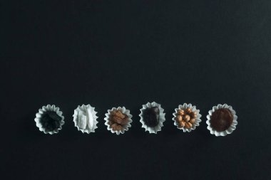 EID Mübarek. Farklı iftar tatlılar. Eid Al Kurban Bayramı kutlama. İslam geleneksel tatil. Eid al-Bayramı. Holly ay Ramazan. Orta Doğu dini bayram. Kurutulmuş tarihi meyve. Düz yatıyordu, en iyi görünümü.