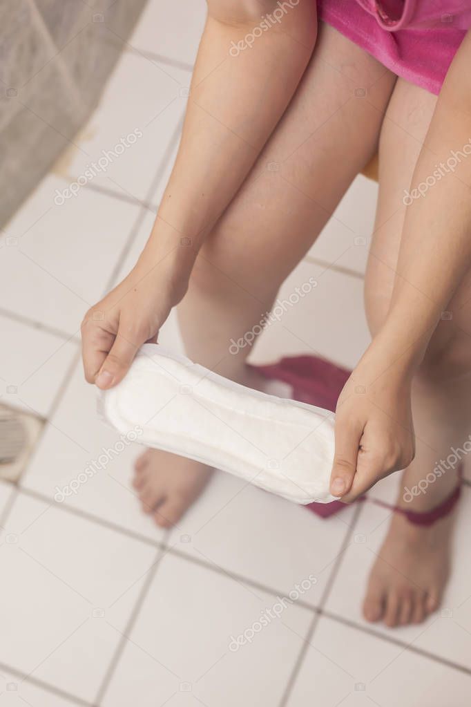 Maedchen Bruste Toilette Kuessen