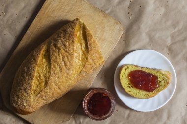 Gıda konsepti. Farklı tip ekmekler. Üst te. Metin için boş alan