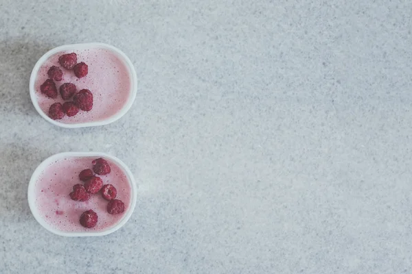 Hausgemachter Erdbeerjoghurt. gesundes süßes Dessert — Stockfoto