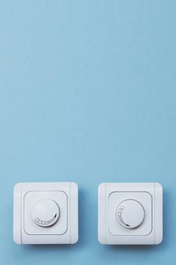 Dimmer Işık Anahtarı. Duvar düğmesi. Elektrikçi anahtarı. Beyaz haddeleme elektrik anahtarı