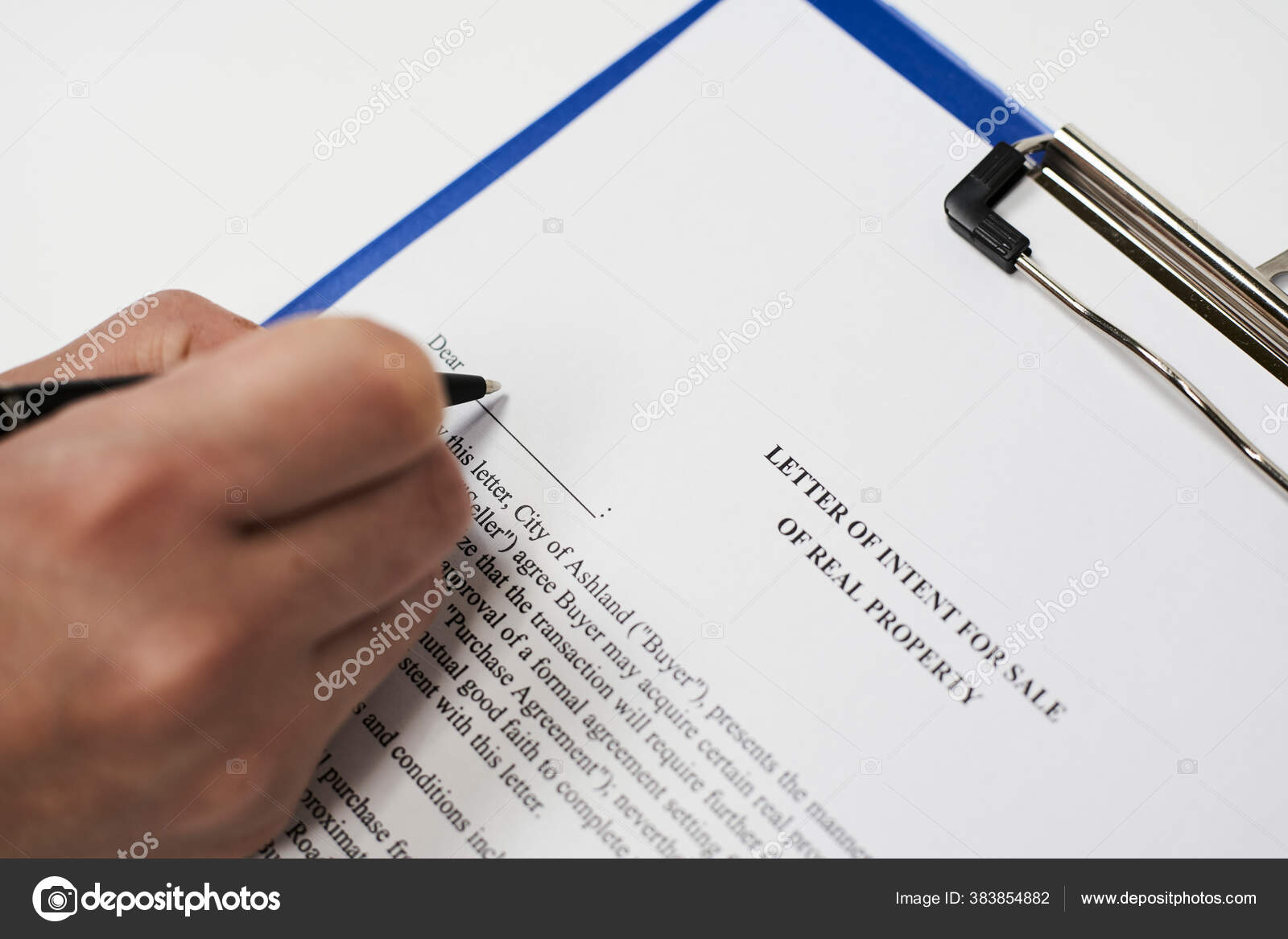 出售不动产的意向书——图库图片© golib.tolibov.gmail.com #383854882