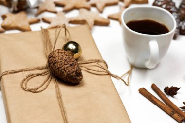 Noel hediyeleri hazırlanıyor.