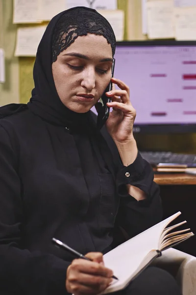 Аравійська бізнес-жінка — стокове фото