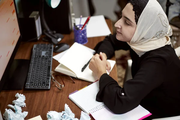 Arabian business woman — Stock Photo, Image