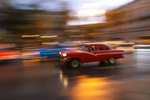 Shiny Red Oldtimer Car Running Havana Street Cuba — Stock Photo, Image