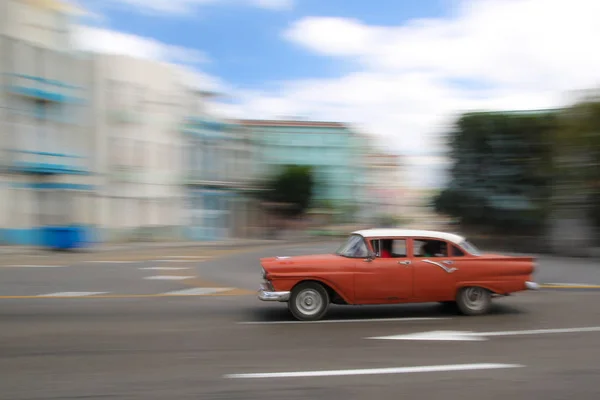 Shiny Red Oldtimer Car Running Havana Street Cuba — Stock Photo, Image