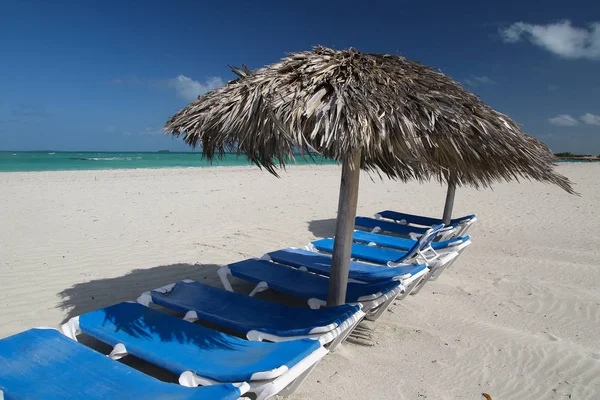 Karaiby tropikalny piasek plaża w Varadero Kuba — Zdjęcie stockowe
