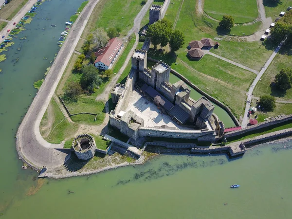 Forte de Smederevo antigo no rio Danúbio Sérvia — Fotografia de Stock