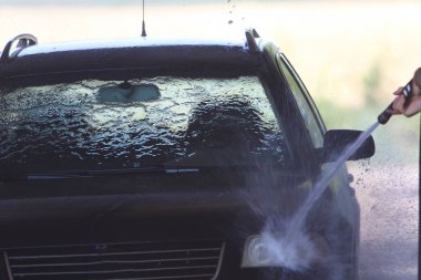 Sprey ile yıkama arabası