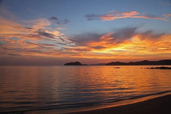 Détendez-vous beau coucher de soleil de vacances à koh Mak Island Trat Thaïlande — Photo