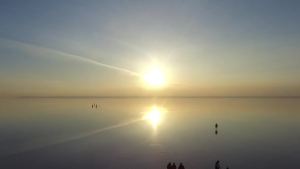 Ηλιοβασίλεμα Στη Λίμνη Φύση — Αρχείο Βίντεο