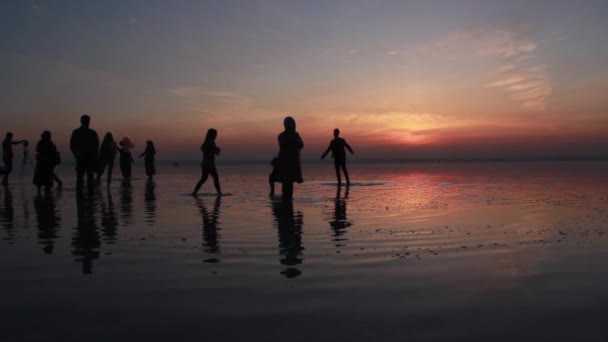 Tuz Gölünde Fotoğraf Çeken Insanlar Video Klip