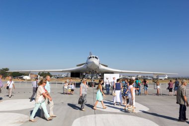 Engels, Rusya - 19 Ağustos 2017: Günün Hava Filosu. Uçak Uçak Park