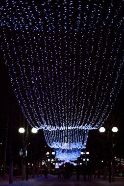 Gomel, Belarus kış aydınlatma ışıkları gece