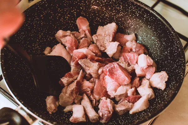 Gros Plan Viande Crue Dans Poêle — Photo