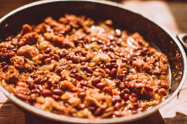 野菜とパンで肉を小豆のクローズ アップ — ストック写真