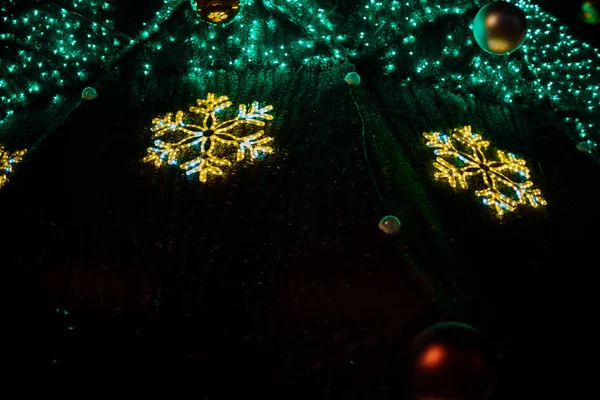 Close Large Christmas Tree Bright Garlands — Stock Photo, Image