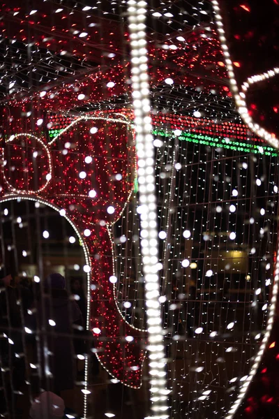 Ragyogó Színes Ábra Fények Karácsony Este Város Ünnepi Dekoráció — Stock Fotó