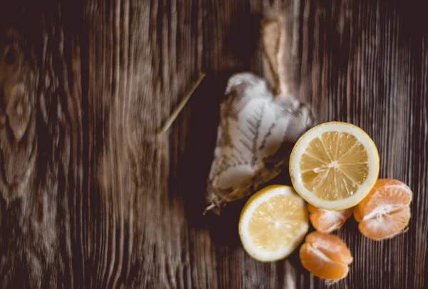 Diferentes Cítricos Maduros Sobre Fondo Madera —  Fotos de Stock