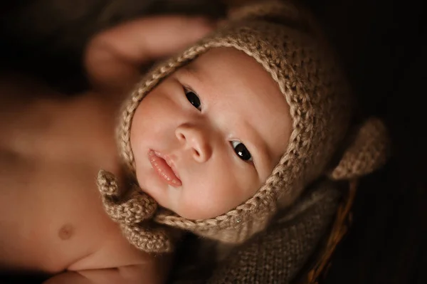 Retrato Menino Chapéu Malha — Fotografia de Stock