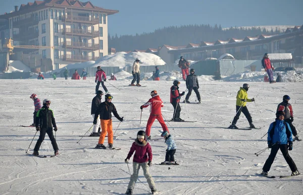 Bukovel Ivano Frankivsk Ucrânia Fevereiro 2019 Estância Esqui Bukovel Nas — Fotografia de Stock