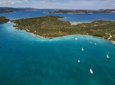 Uçak fotoğraf ile şaşırtıcı yaz manzara fotoğrafçılığı la la maddalena adalar, sardegna, İtalya.
