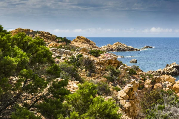 Paisagem Verão Incrível Com Águas Cristalinas Turquesa Ambiente Com Rochas — Fotografia de Stock