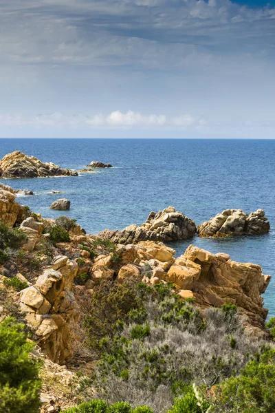 청록색 막달레나 이탈리아에 섬에의 바위와 놀라운 — 스톡 사진