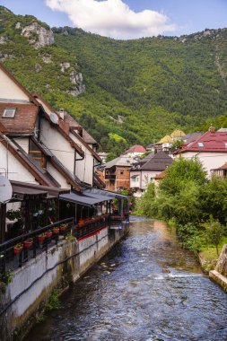 Bosna-Hersek 'in eski Travnik kentinin güzel mimarisi