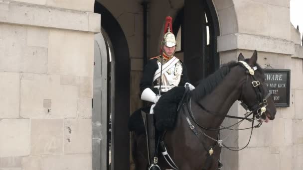 London England Setembro 2015 Ampla Visão Guarda Cavalos Plantão Londres — Vídeo de Stock