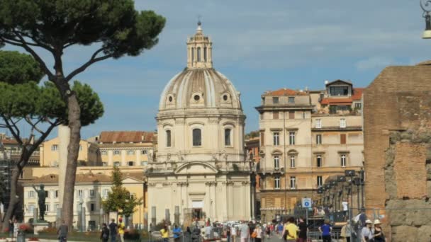 意大利 2015年9月29日 在意大利罗马玛丽最神圣的名字的教会的关闭外部视图 — 图库视频影像