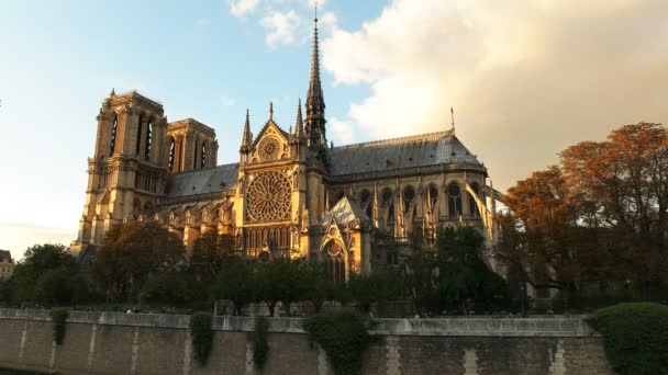 Kathedraal Van Notre Dame Bij Zonsondergang Één Van Beroemdste Gebouwen — Stockvideo