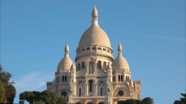 Montmartre, Paris, Fransa - 24 Eylül 2015: sacre coeur Bazilikası, Paris'te en ünlü kiliseler görünümü kadar bir yakın