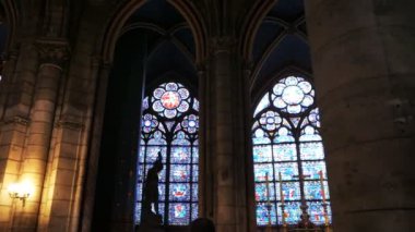 Notre Dame, Paris, Fransa - 20 Eylül 2015: 3 eksen gimbal notre dame Katedrali Notre Dame de paris, Fransa içinde yürüyüş vurdu